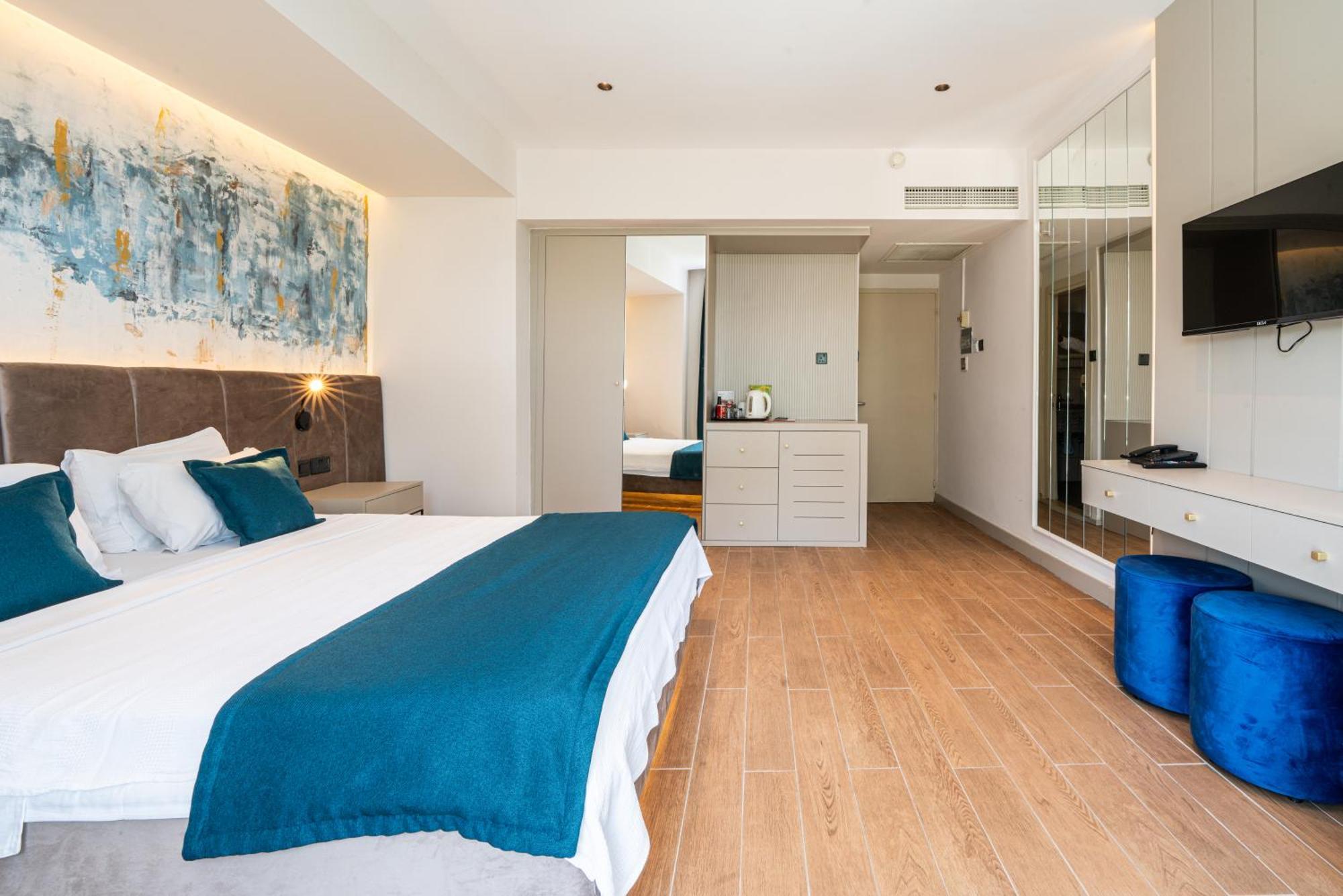 Manolya Hotel Лапитос Екстериор снимка