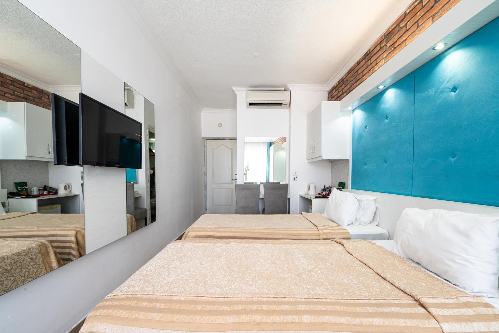 Manolya Hotel Лапитос Екстериор снимка